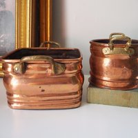 Set of two vintage copper planters | Mismatched copper planters | Round and rectangular copper planters | Vintage planters with handles
