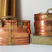 Set of two vintage copper planters | Mismatched copper planters | Round and rectangular copper planters | Vintage planters with handles