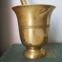 Vintage brass mortar and pestle | Vintage brass mortar | Mariefors-Kellokoski mortar | Made in Finland | Brass mortar