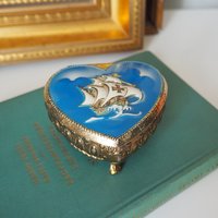 Vintage jewelry box | Heart shaped jewelry box | Vintage hinged trinket box | Small vintage jewelry box | Maritime jewelry box