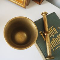 Vintage brass mortar and pestle | Vintage brass mortar | Mariefors-Kellokoski mortar | Made in Finland | Brass mortar
