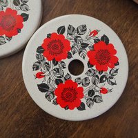 Vintage enamelled stove top burner covers | Electric stove burner covers | Set of two vintage burner covers | Finel | Esteri Tomula