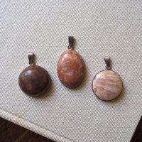 Vintage pendants | Semi-precious stone pendants | Simple stone pendants | Vintage jewelry | Silver and stone pendants