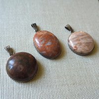 Vintage pendants | Semi-precious stone pendants | Simple stone pendants | Vintage jewelry | Silver and stone pendants
