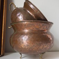 Set of two vintage copper planters | Mismatched copper planters | Round copper planters | Vintage planters with handles