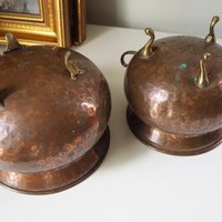 Set of two vintage copper planters | Mismatched copper planters | Round copper planters | Vintage planters with handles
