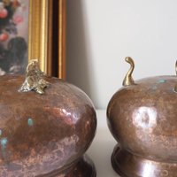 Set of two vintage copper planters | Mismatched copper planters | Round copper planters | Vintage planters with handles