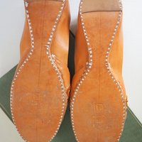 Vintage leather slippers | Embroidered leather slippers | Vintage leather slipper shoes | Indian slippers | Embroidered slippers | UK Size 4
