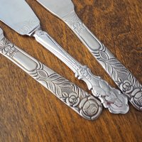 Vintage cake knives | Vintage silver tone cake knives  | Stainless steel cake knives | Ornate cake servers | Mismatched cake knives