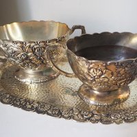 Vintage creamer and sugar bowl set | Vintage silver plated creamer and sugar set | Vintage creamer and sugar bowl set