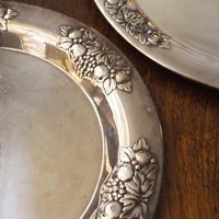Set of two small vintage alpacca silver trays | Matching small silver trays | Vintage alpacca silver plates | Set of two vintage plates