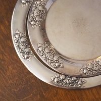 Set of two small vintage alpacca silver trays | Matching small silver trays | Vintage alpacca silver plates | Set of two vintage plates