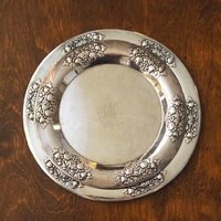 Set of two small vintage alpacca silver trays | Matching small silver trays | Vintage alpacca silver plates | Set of two vintage plates