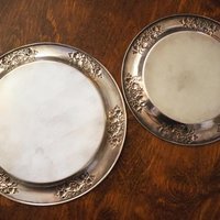 Set of two small vintage alpacca silver trays | Matching small silver trays | Vintage alpacca silver plates | Set of two vintage plates