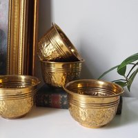 Set of four vintage planters | Small matching brass planters | Vintage brass planters | Round vintage planters | Vintage planters