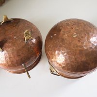 Set of two vintage copper planters | Mismatched copper planters | Round copper planters | Vintage copper planters | Hanging planter