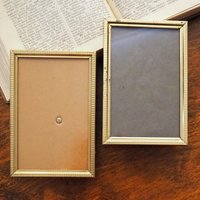 Set of two vintage brass photo frames | Brass photo frames 10x15 cm | Matching picture frames | Vintage brass picture frames