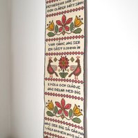 Vintage wall hanging | Scandinavian wall hanging | Swedish wall tapestry | Tvistsöm wall hanging | Wool embroidery | Welcome wall tapestry