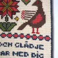 Vintage wall hanging | Scandinavian wall hanging | Swedish wall tapestry | Tvistsöm wall hanging | Wool embroidery | Welcome wall tapestry