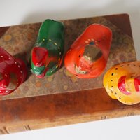 Vintage bird whistle set | Ceramic bird whistles | Retro bird whistles | Colourful bird whistles | Made in Finland | Finnish bird whistles
