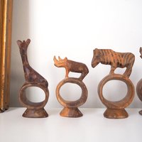 Vintage napkin rings | Set of six wooden napkin rings | Hand carved napkin rings | Set of six wooden animal napkin rings
