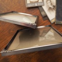Set of two vintage silver plated photo frames | Silver plated photo frames 9x14 cm and 12x17 cm | Vintage picture frames | Matching frames