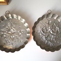 Set of two vintage copper baking molds | Vintage copper molds | Mismatched copper molds | Vintage baking molds | Vintage kitchen decor