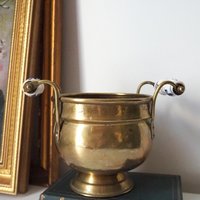 Vintage brass planter with ceramic handles | Vintage brass planter | Footed brass planter | Vintage planter