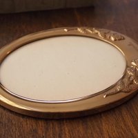 Vintage photo frame | Oval photo frame Finland | Floral picture frame | Vintage picture frame | Made in Finland