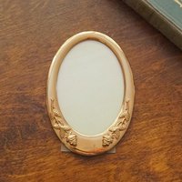 Vintage photo frame | Oval photo frame Finland | Floral picture frame | Vintage picture frame | Made in Finland
