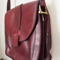 Vintage leather crossbody bag | Vintage leather bag | Burgundy leather bag | Vintage leather bag by Three Bags | Made in Finland