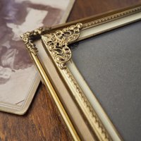 Set of two vintage photo frames | Vintage photo frames | Vintage brass picture frames | Mismatched photo frames