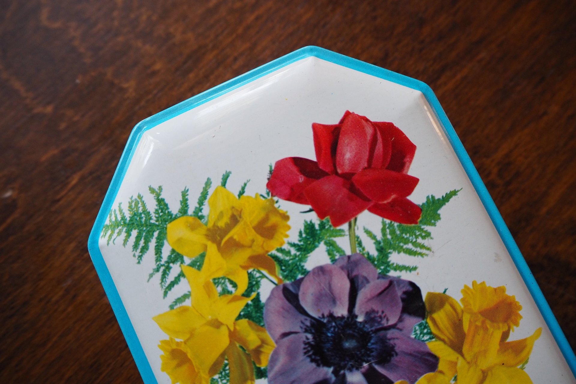 Vintage floral tin box | Floral tin box | Vintage storage box