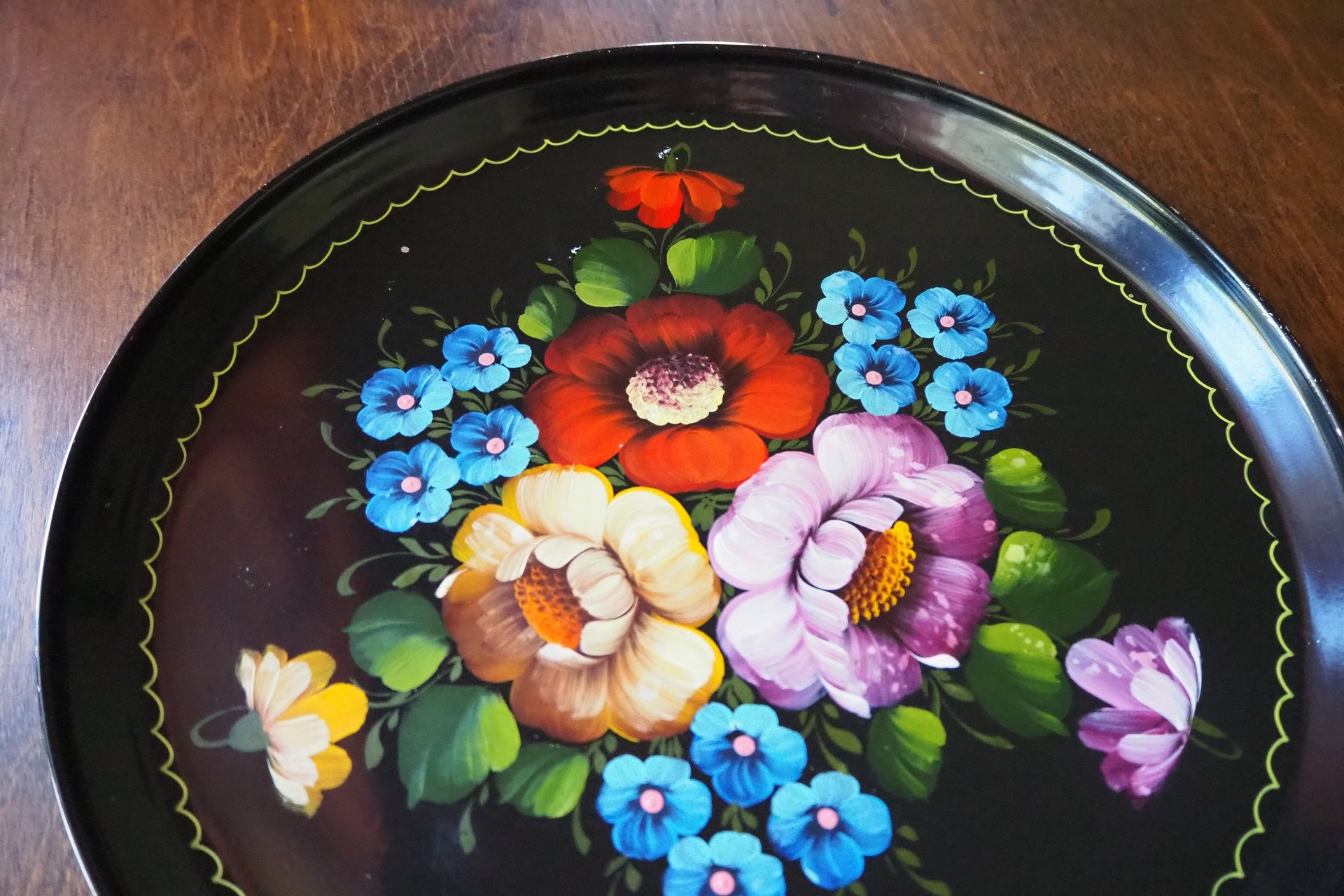 Vintage floral metal tray | Large handpainted floral tray | Vintage Russian floral tray | Vintage Zhostovo tray