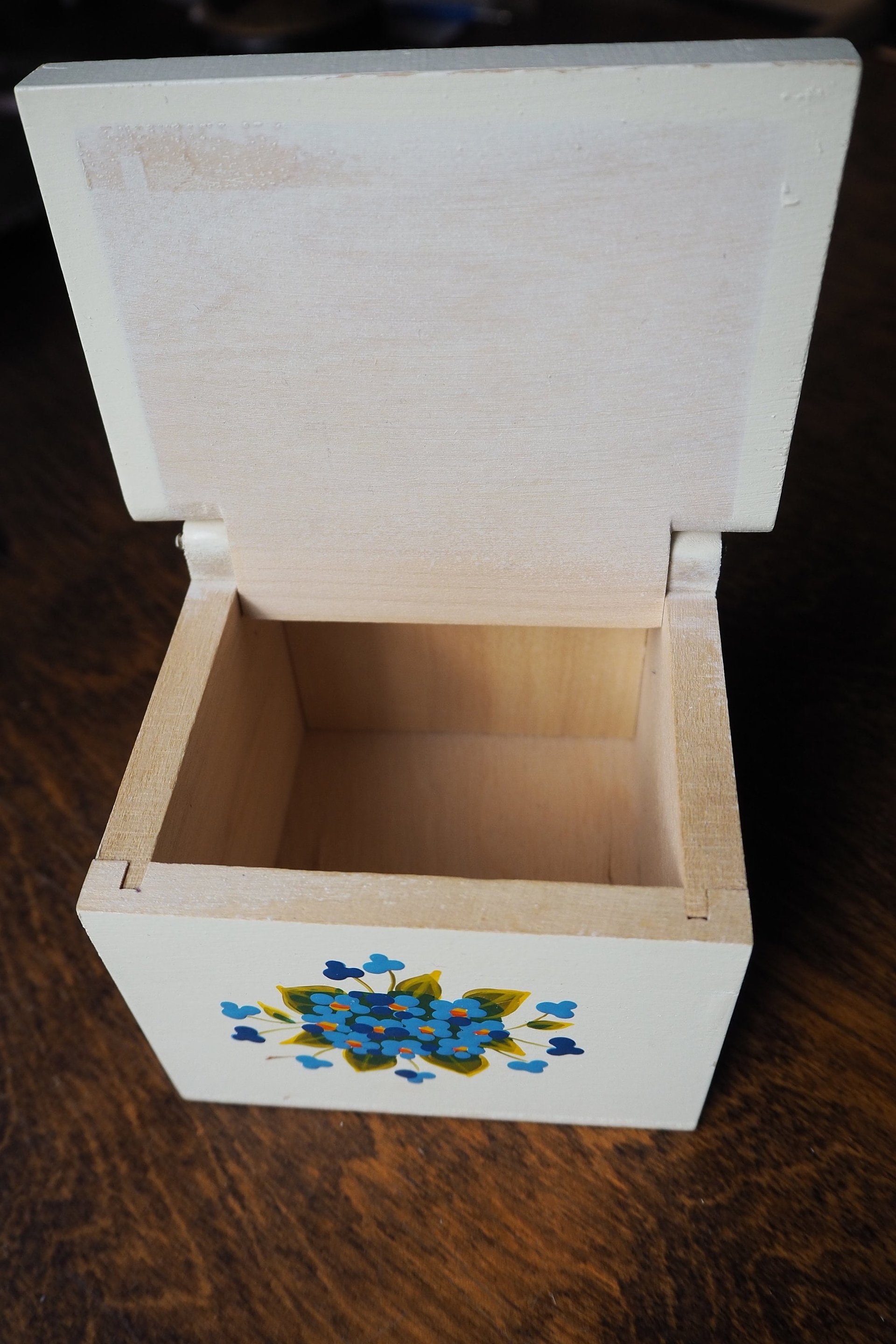Vintage wooden salt container | Wooden salt box | Vintage salt box