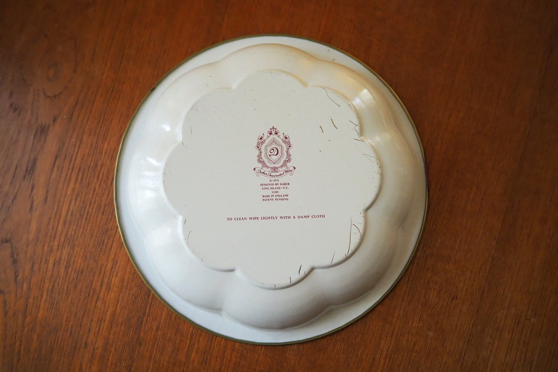 Vintage Daher Decorated Ware bowl | Vintage floral tin bowl | Vintage scalloped tin bowl