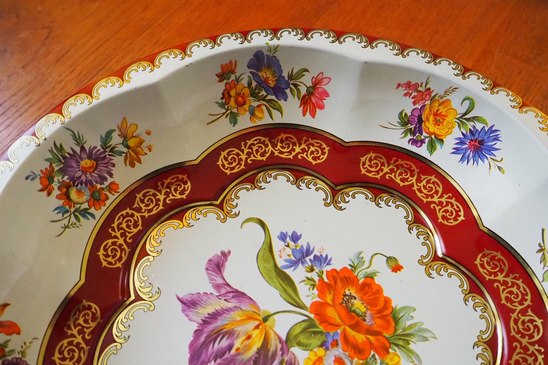 Vintage Daher Decorated Ware bowl | Vintage floral tin bowl | Vintage scalloped tin bowl