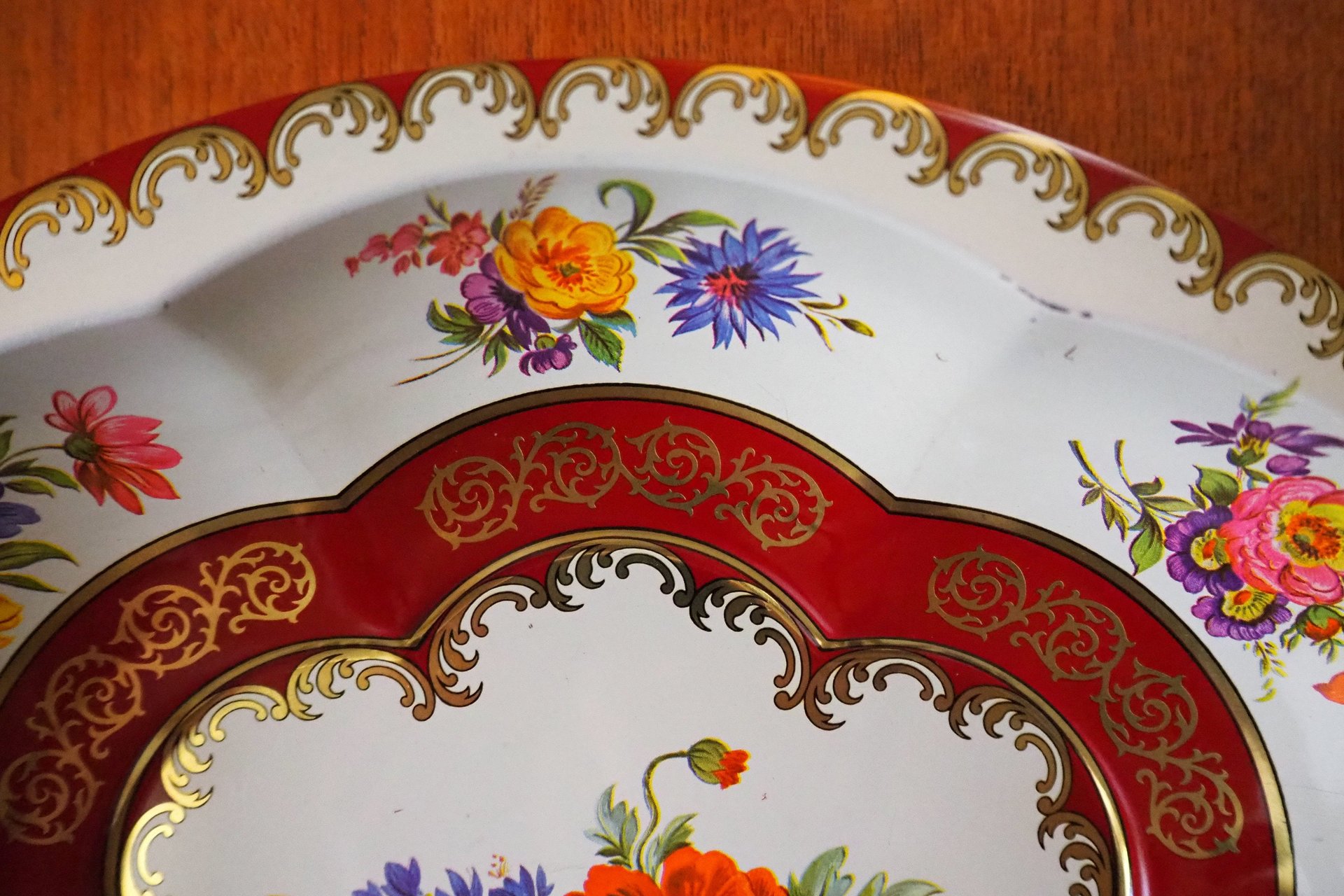 Vintage Daher Decorated Ware bowl | Vintage floral tin bowl | Vintage scalloped tin bowl