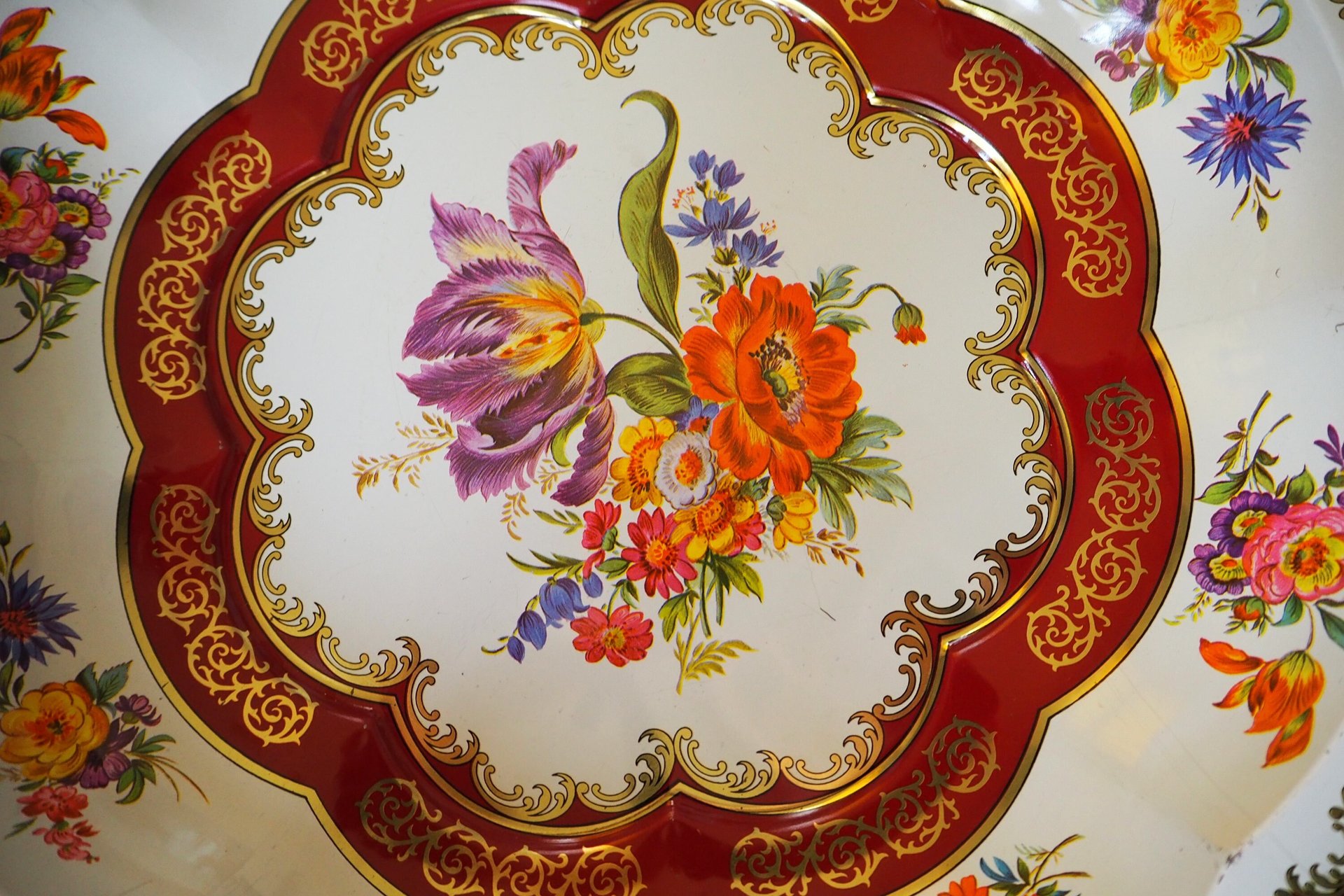 Vintage Daher Decorated Ware bowl | Vintage floral tin bowl | Vintage scalloped tin bowl