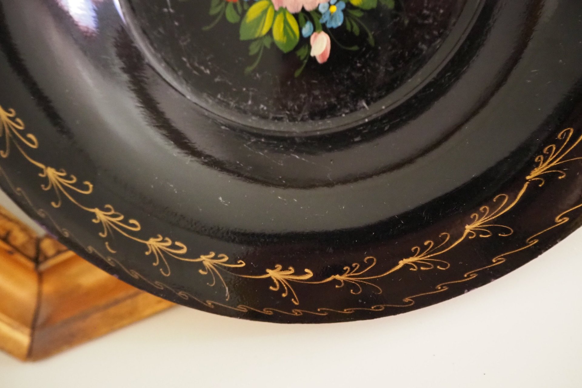 Vintage floral metal plate | Handpainted floral plate | Vintage Russian floral plate | Vintage Zhostovo wall plate