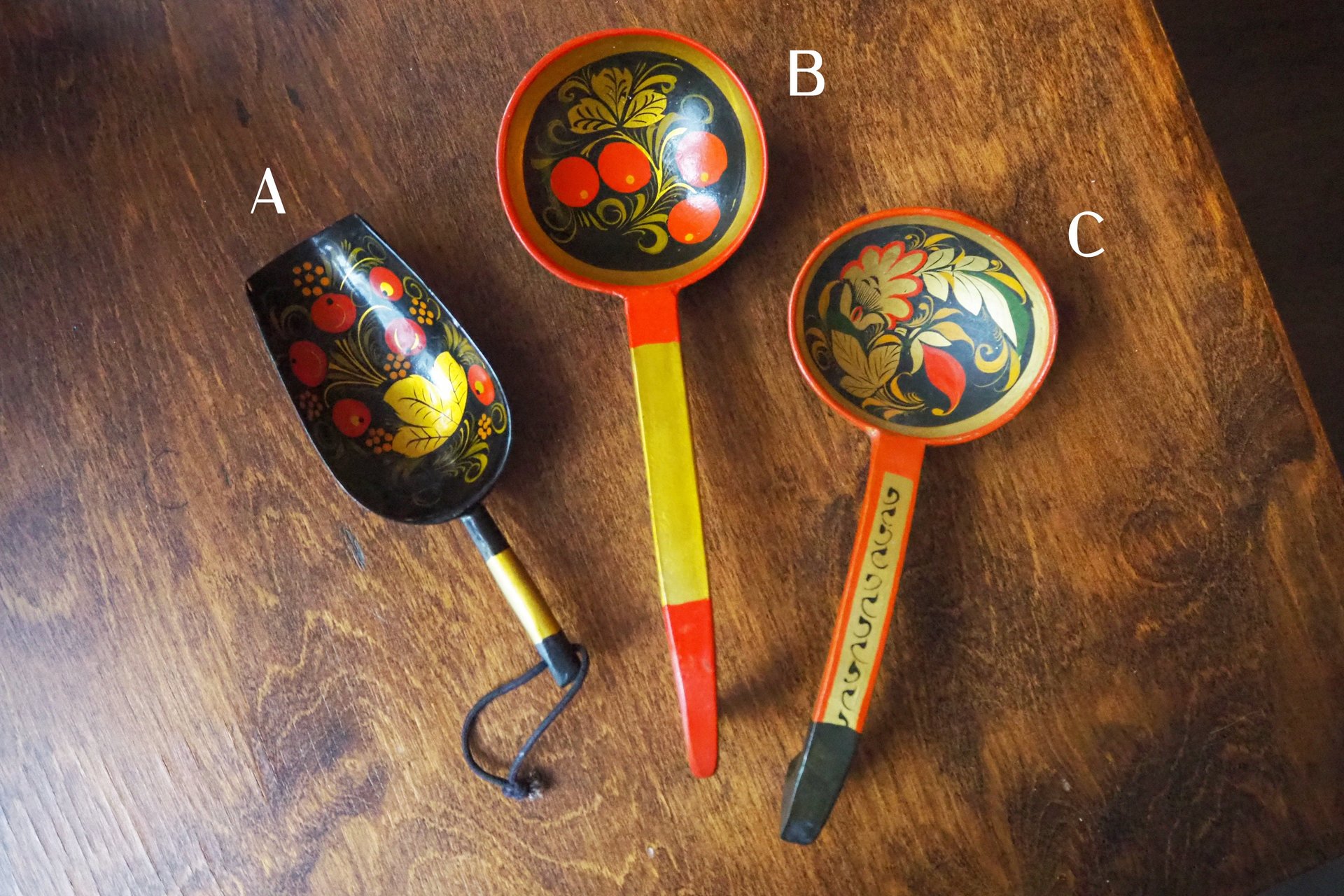 Vintage Khokhloma scoops | Vintage handpainted wooden scoops | Russian wooden ladles | Vintage Khokhloma ladles