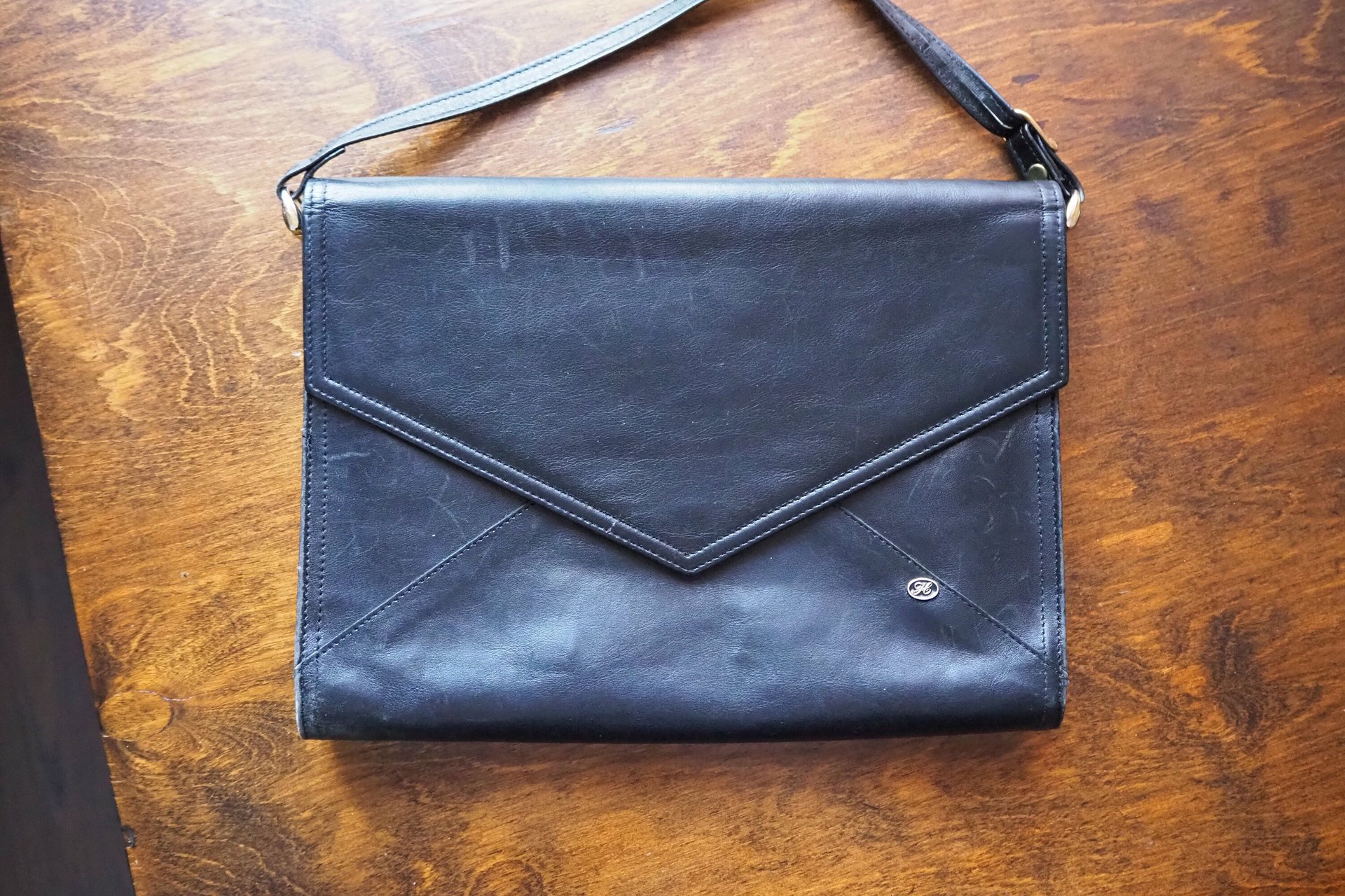 Vintage leather envelope bag | Vintage leather bag | Black envelope bag | Vintage leather crossbody bag