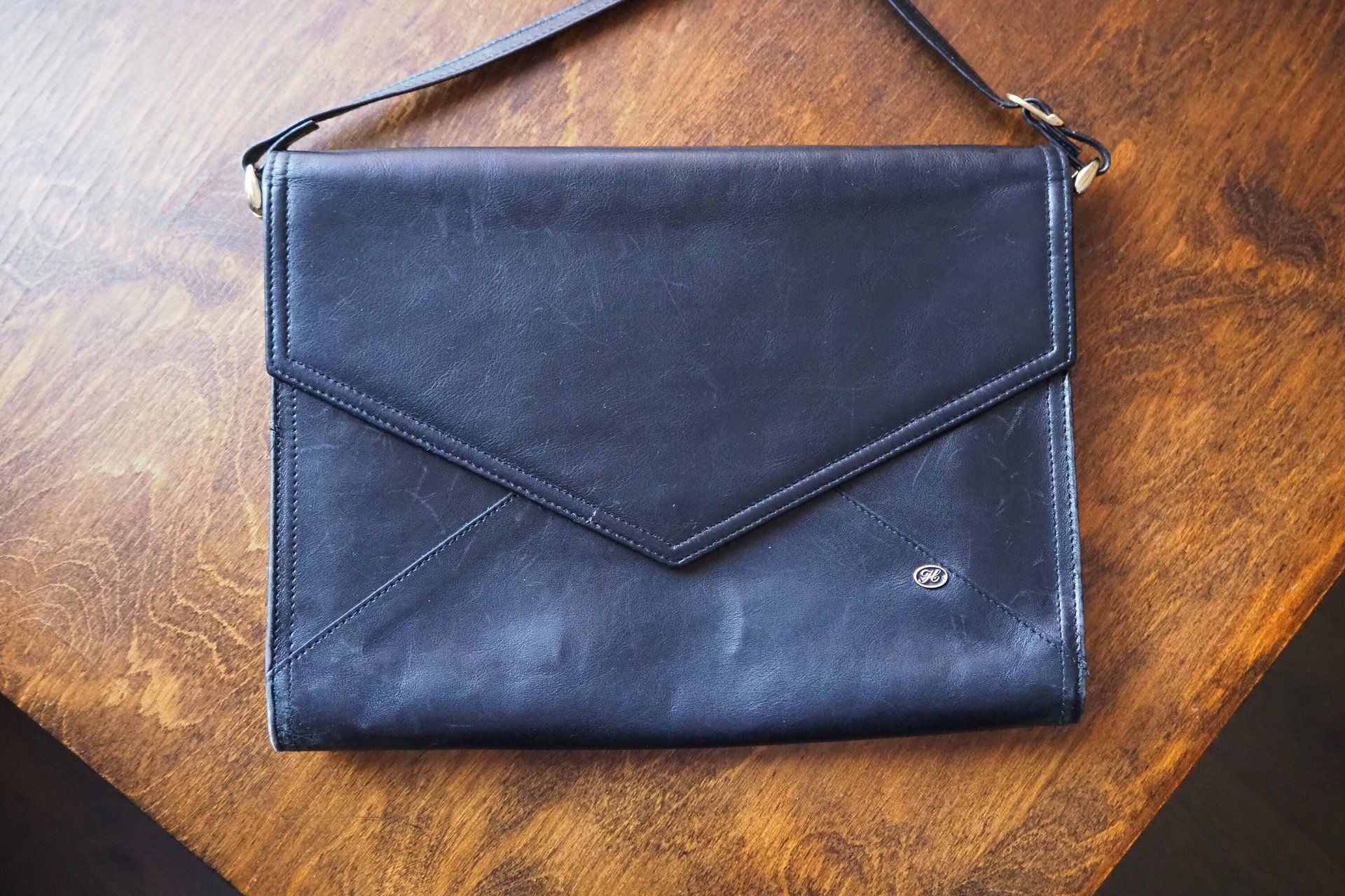 Vintage leather envelope bag | Vintage leather bag | Black envelope bag | Vintage leather crossbody bag