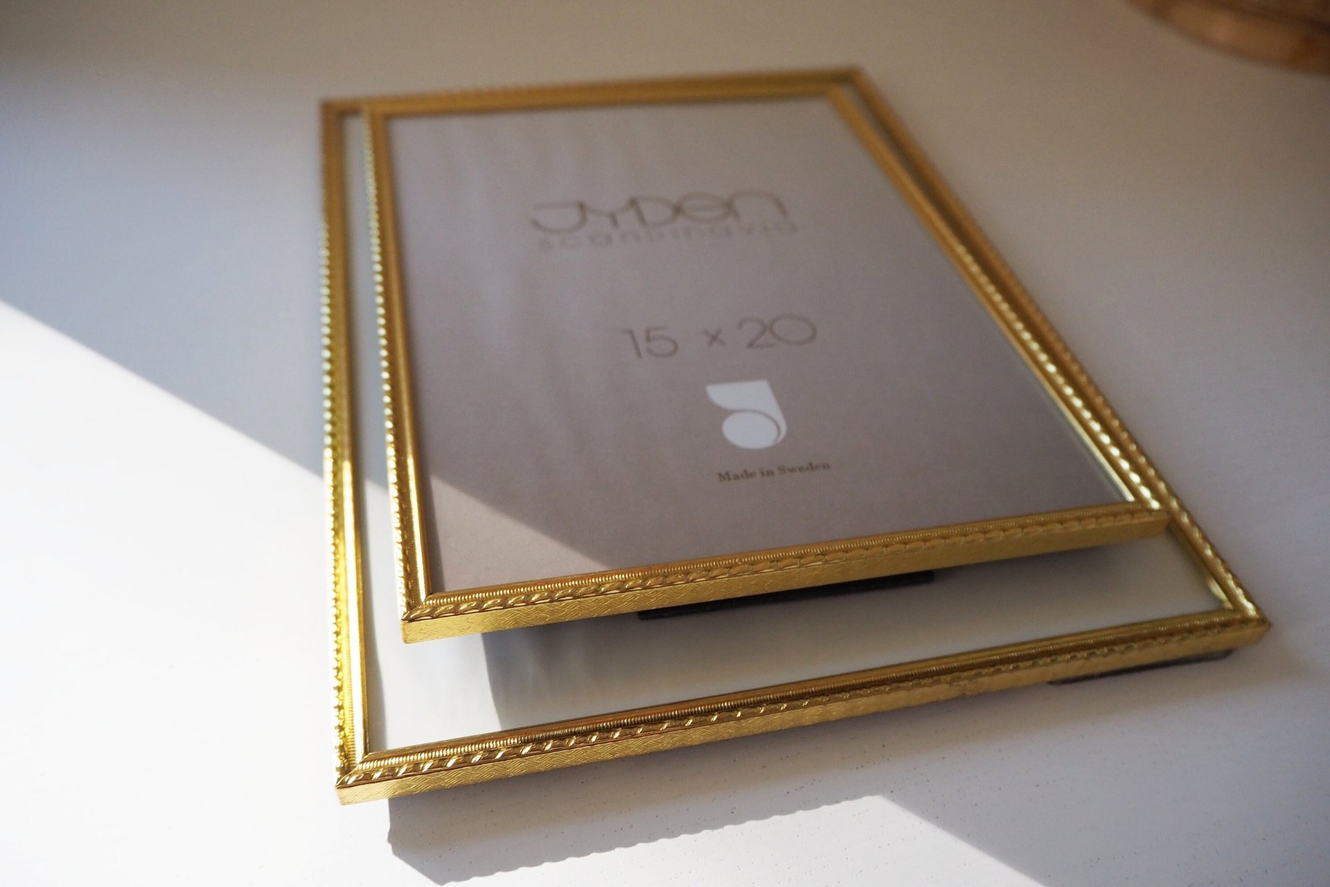 Set of two vintage photo frames | Set of two matching vintage frames | Vintage brass frame set 15x20 cm and 18x24 cm | Vintage Jyden frames