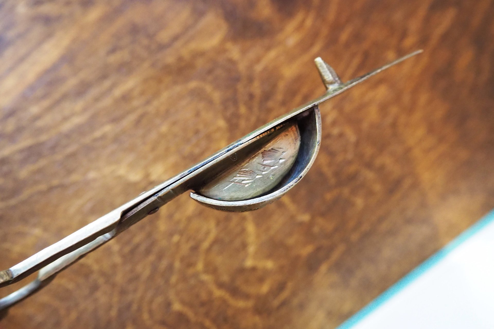 Vintage brass wick cutter | Brass candlewick scissors | Brass candlewick trimmer | Brass wick cutter | Vintage wick cutter