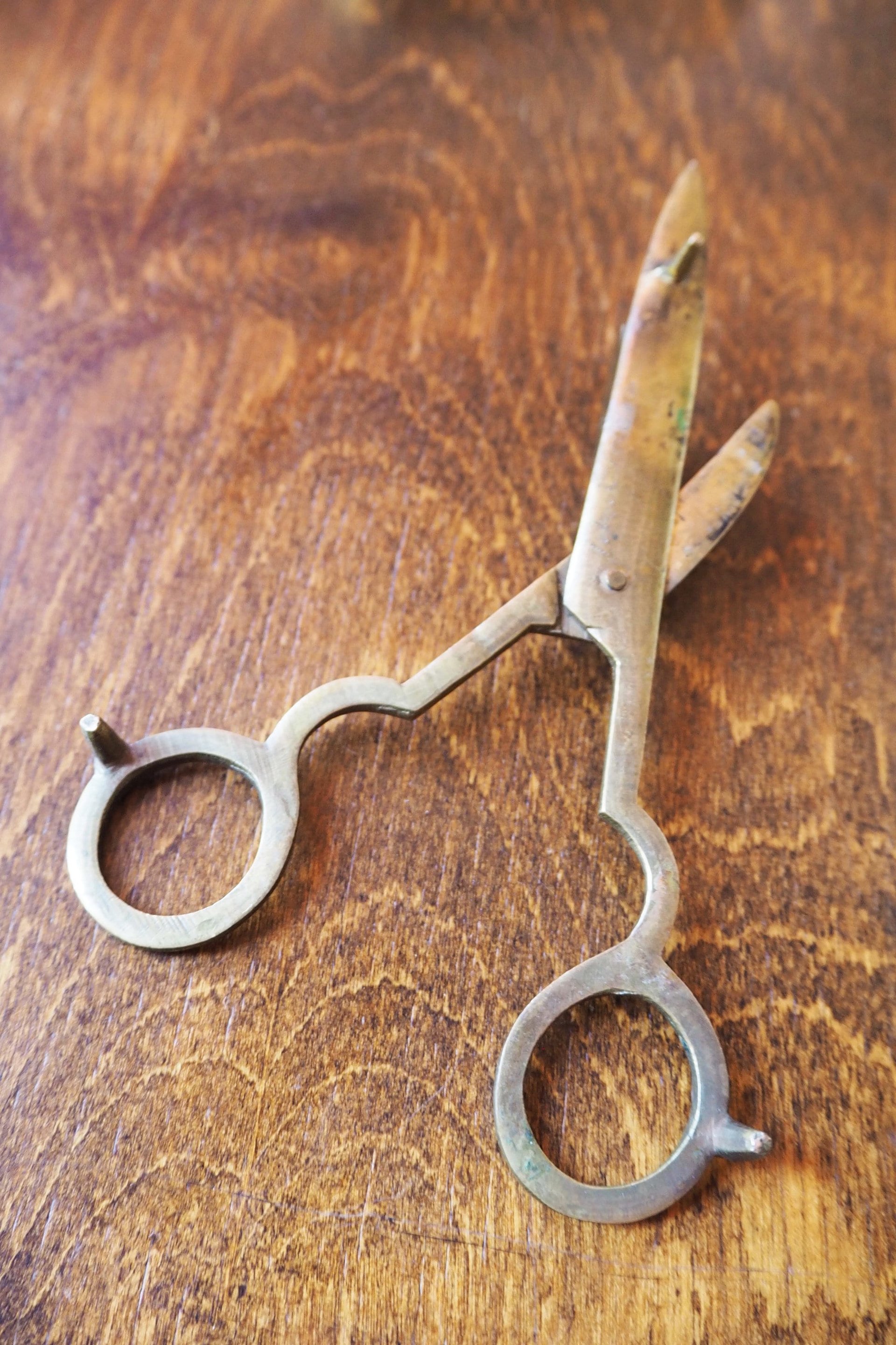 Vintage brass wick cutter | Brass candlewick scissors | Brass candlewick trimmer | Brass wick cutter | Vintage wick cutter