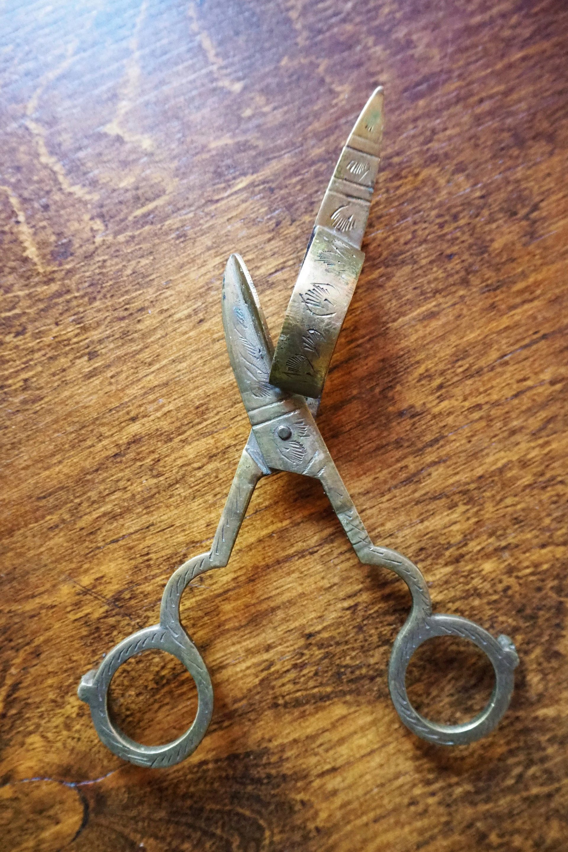 Vintage brass wick cutter | Brass candlewick scissors | Brass candlewick trimmer | Brass wick cutter | Vintage wick cutter