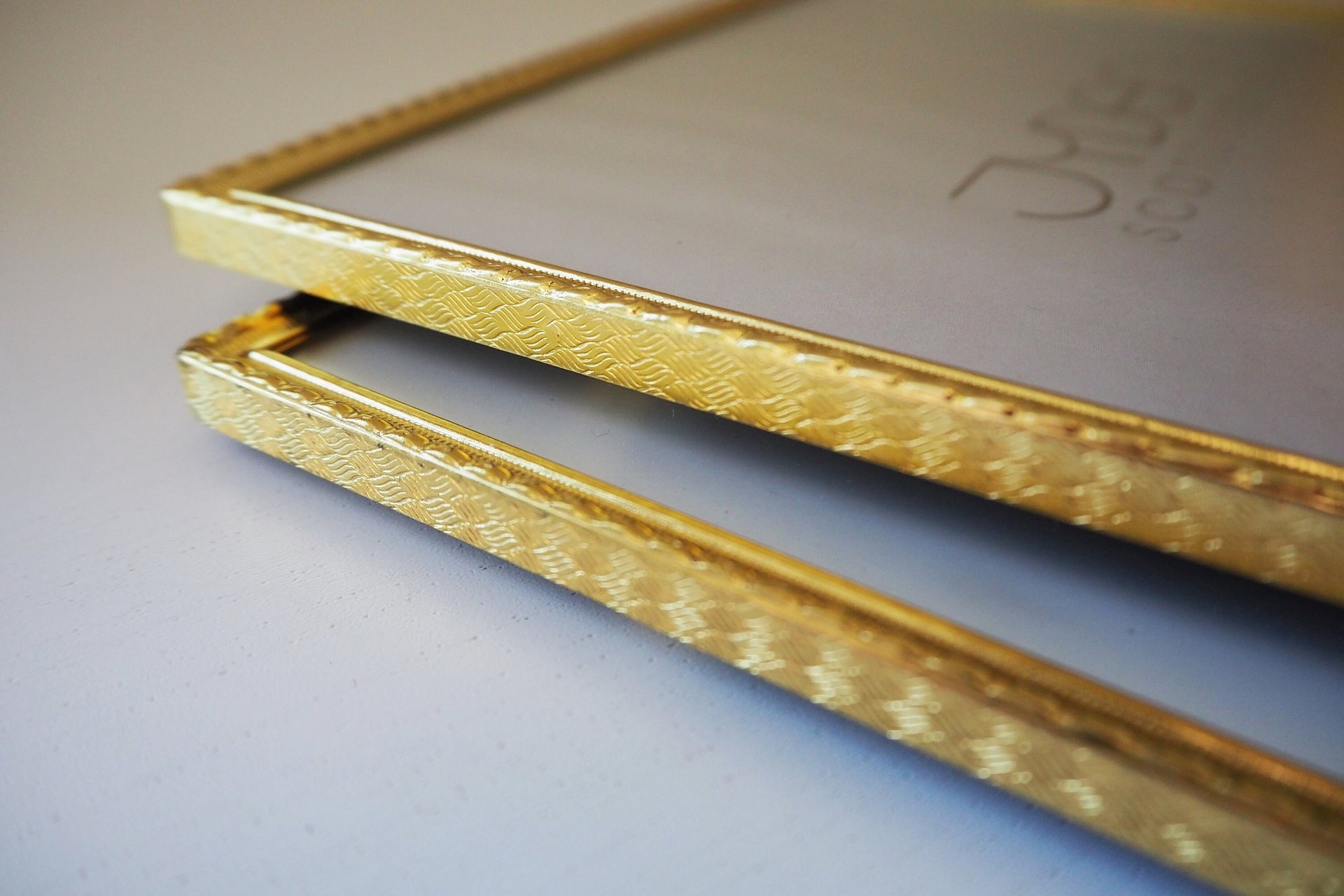 Set of two vintage photo frames | Set of two matching vintage frames | Vintage brass frame set 15x20 cm and 18x24 cm | Vintage Jyden frames
