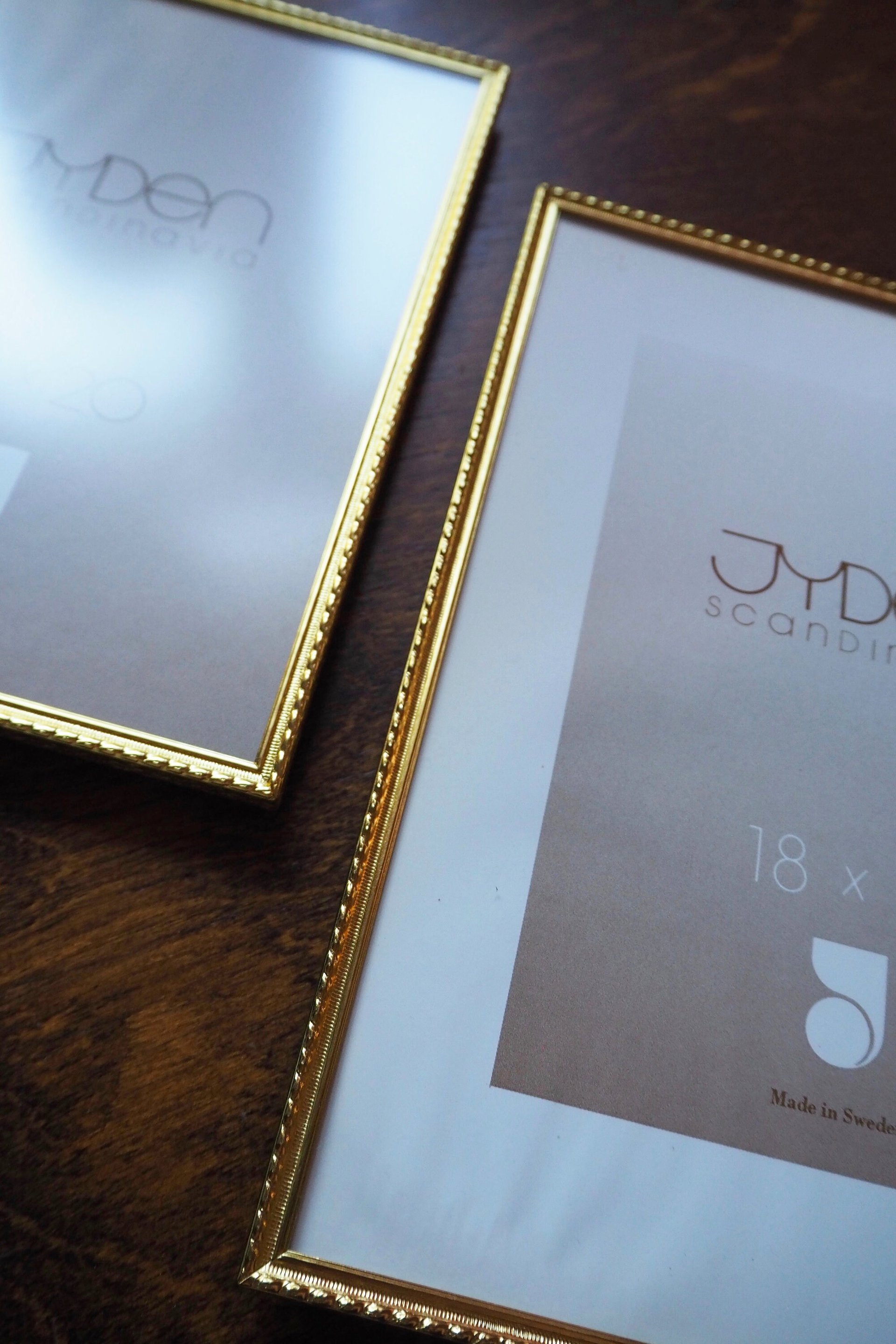 Set of two vintage photo frames | Set of two matching vintage frames | Vintage brass frame set 15x20 cm and 18x24 cm | Vintage Jyden frames