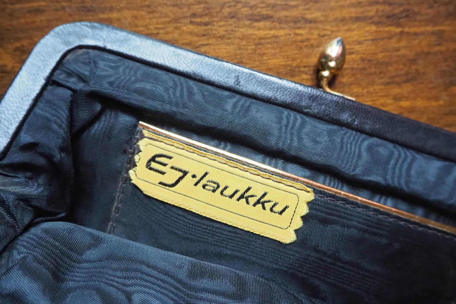 Vintage leather purse bag | Vintage leather bag | Black purse bag | Vintage leather clutch | Made in Finland | EJ Laukku